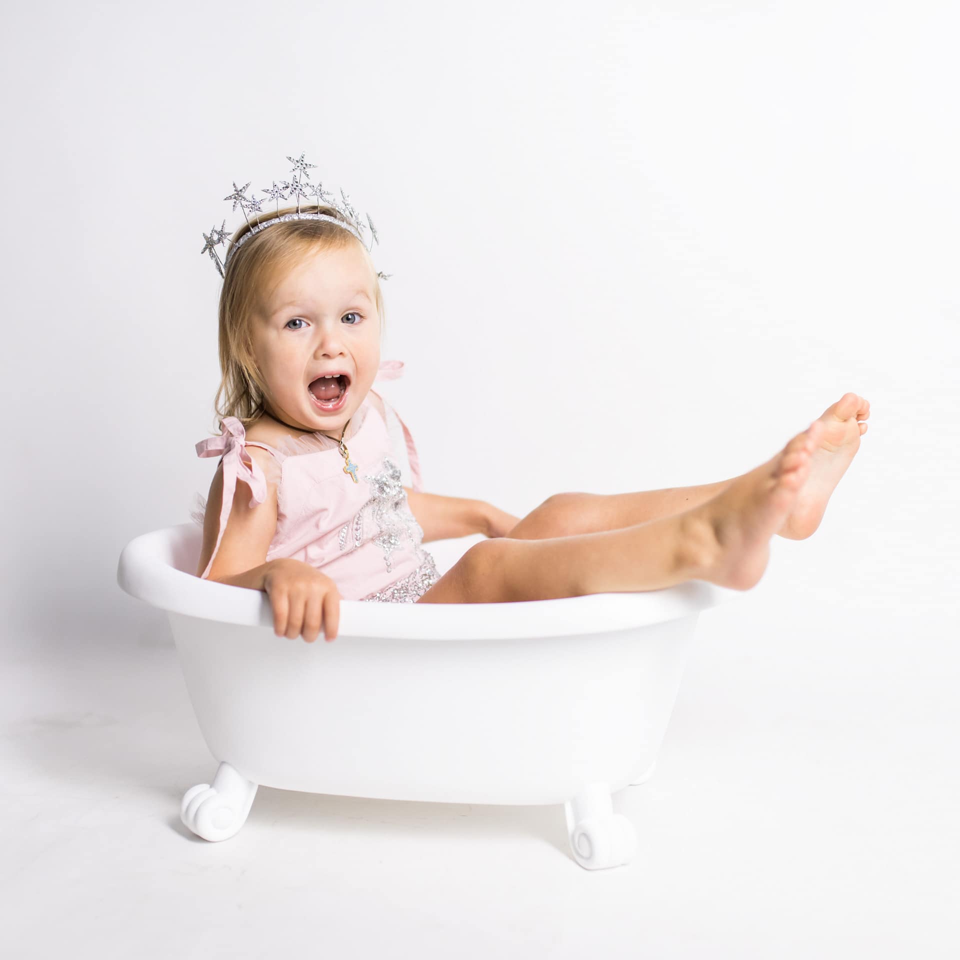 Cake Smash фотосесия 10 Cake Smash фотосесия в София от студио Bloom Atelier 7