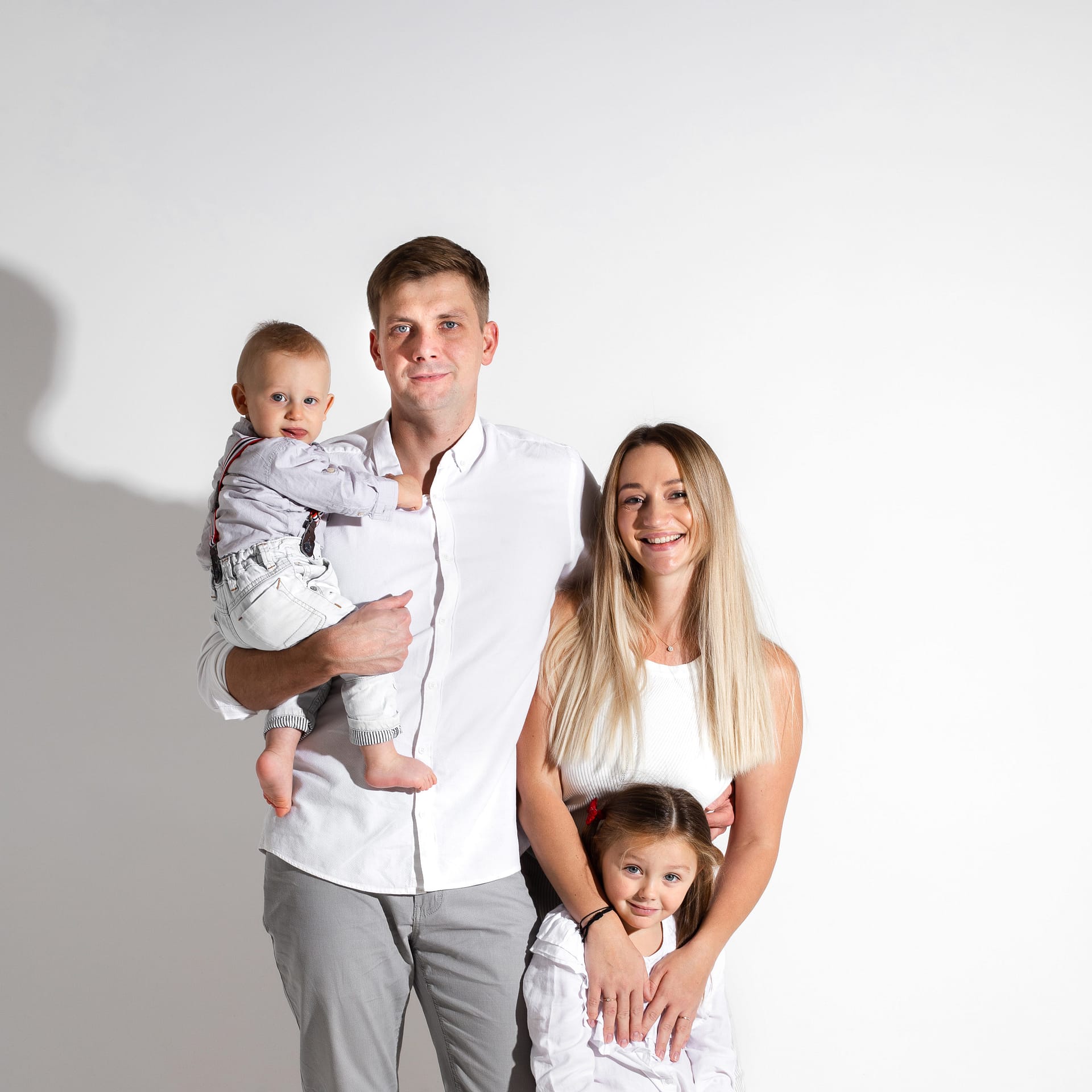 Семейни фотосесии в студио 33 Семейни фотосесии в студио 32